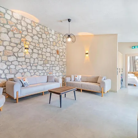 Zora Beyaz Tas Villalari Φετιγιέ