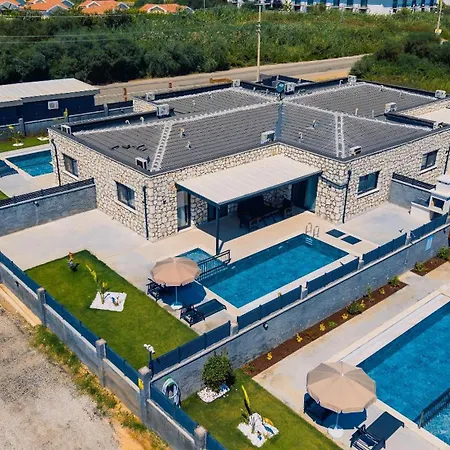 호텔 Zora Beyaz Tas Villalari 페티예