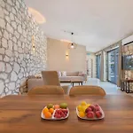 Hotel Zora Beyaz Tas Villalari *