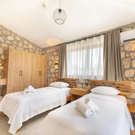 Zora Beyaz Tas Villalari Fethiye