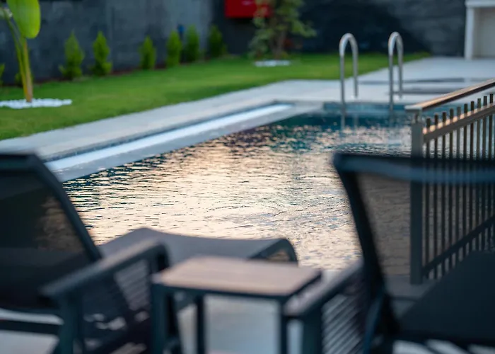 Hotel Zora Beyaz Tas Villalari *